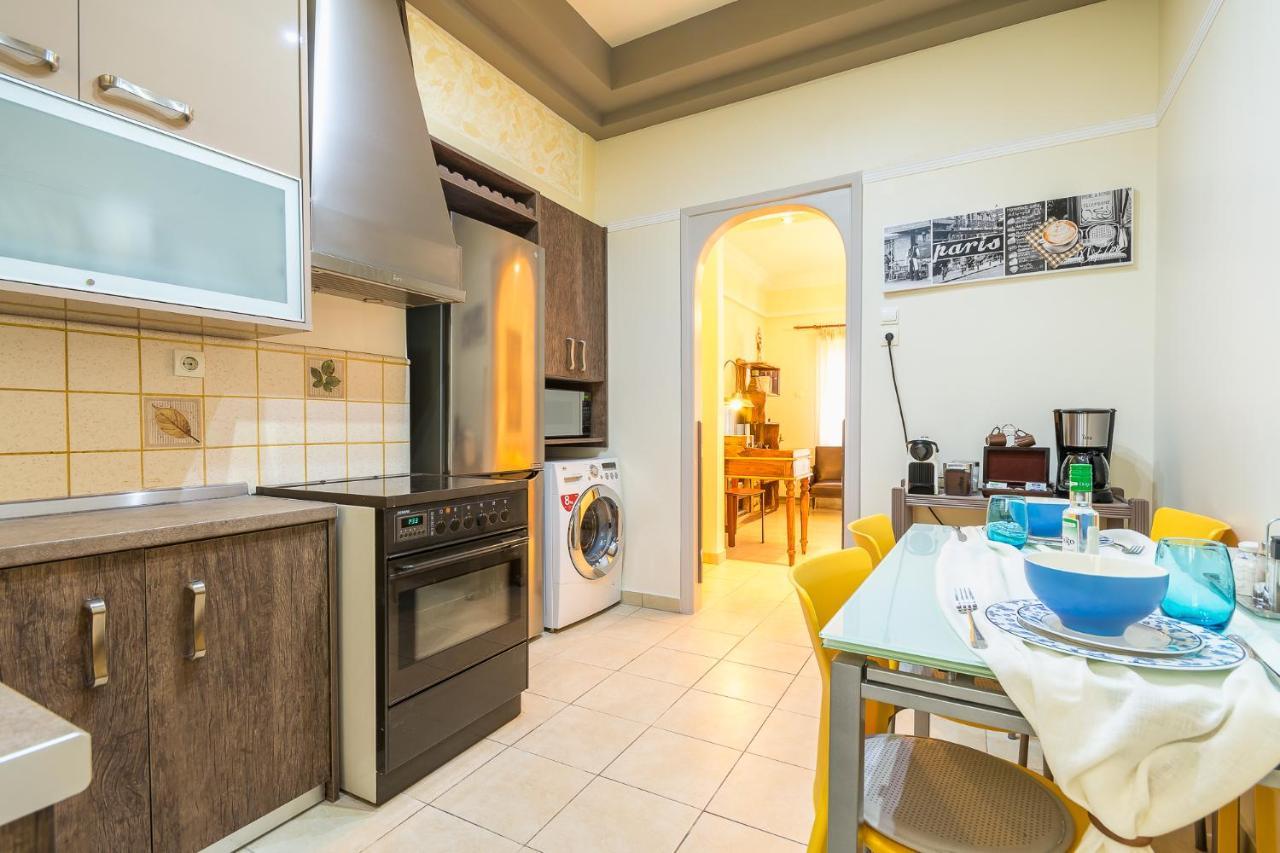 Family House Next To Acropolis Bed and Breakfast Athene Buitenkant foto